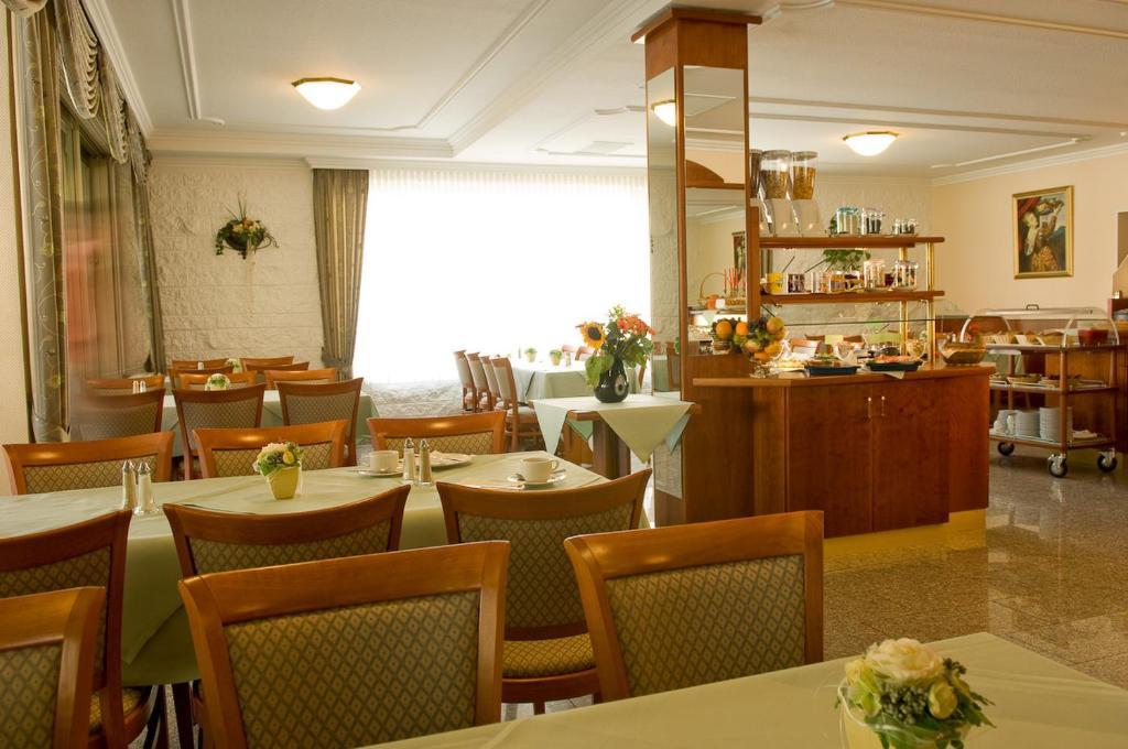 Hotel Moselstern Brixiade &triton 4*